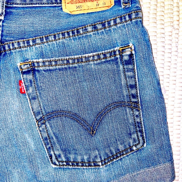 Vintage Levi’s 569 rolled cuff Jean shorts sz 28 - Picture 6 of 13